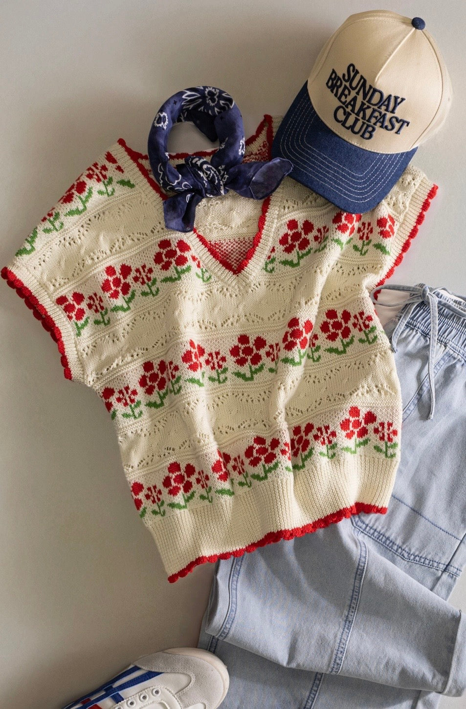 Floral knit sweater vest