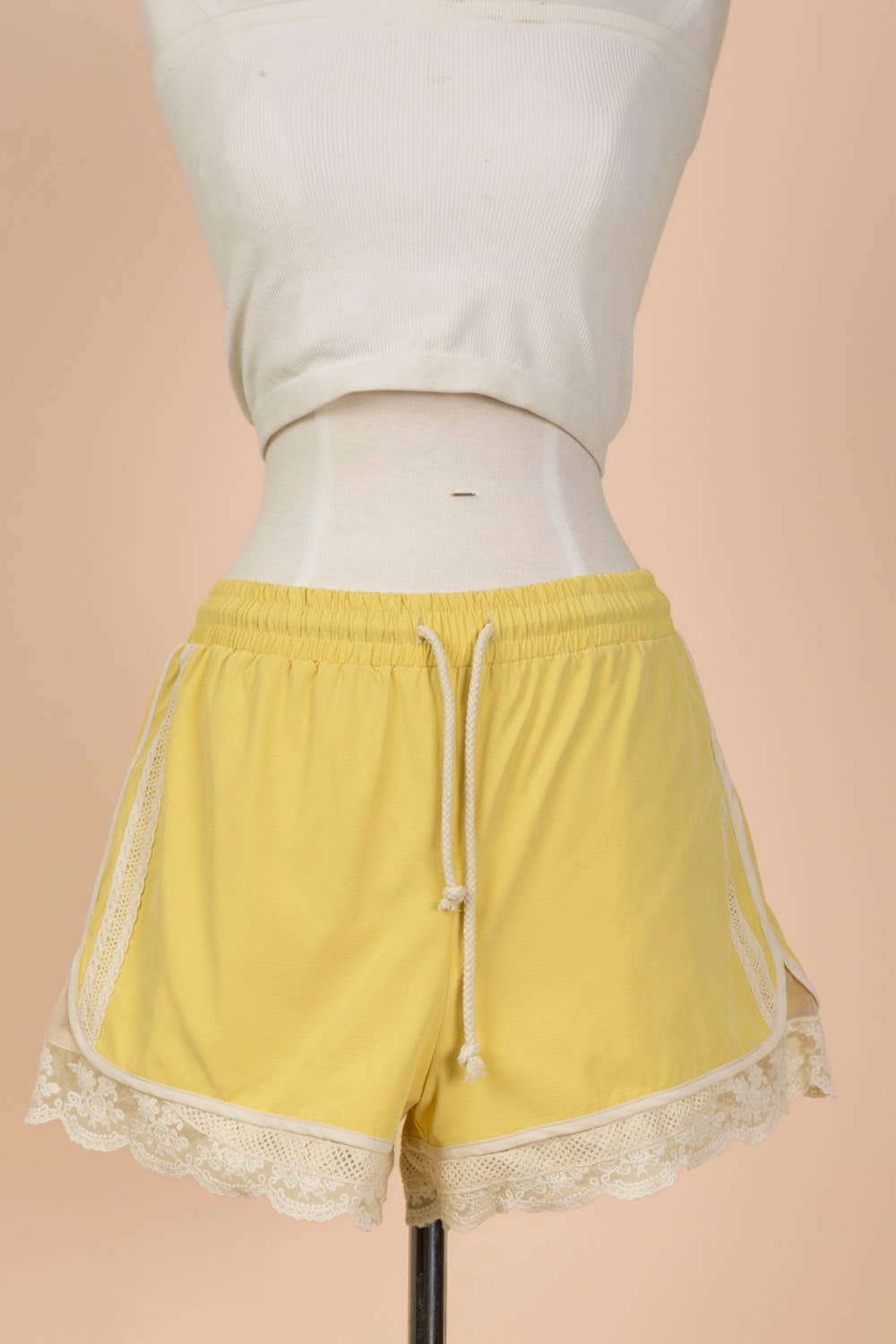 NP71048-Lace Trim Activewear Shorts: MOCHA / S-M-L/2-2-2